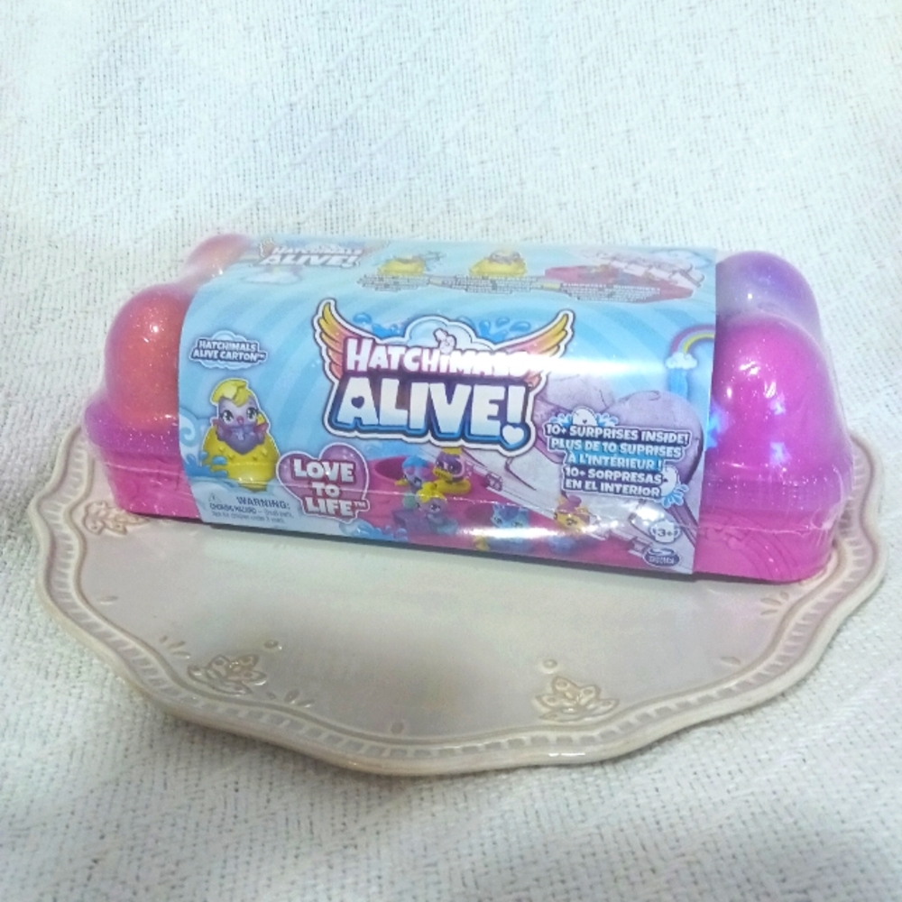 Hatchimals Alive 10 Count Surprises Carton Age 3+